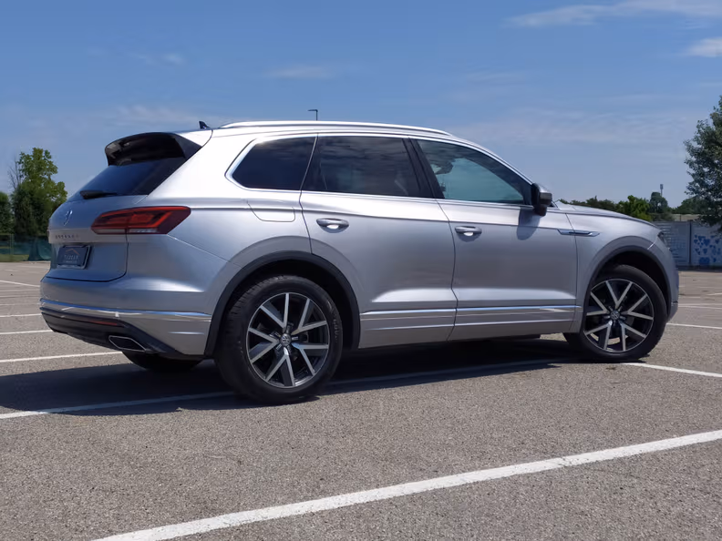 Volkswagen Touareg - 4