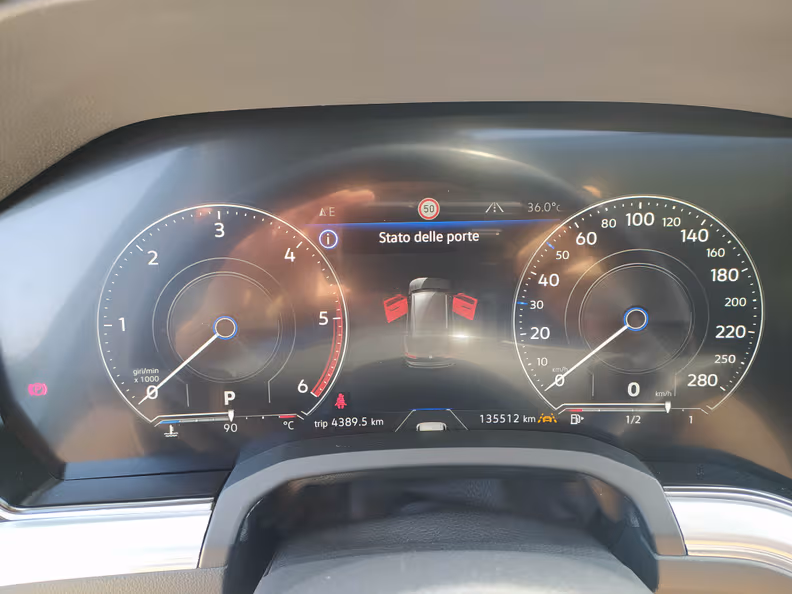 Volkswagen Touareg - 11