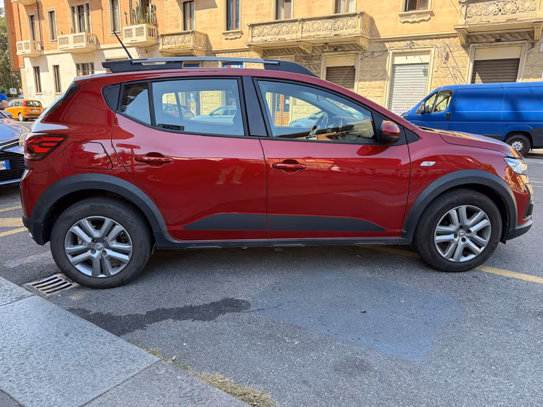 Dacia Sandero - 8