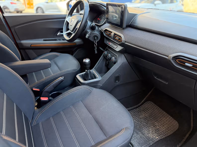 Dacia Sandero - 27