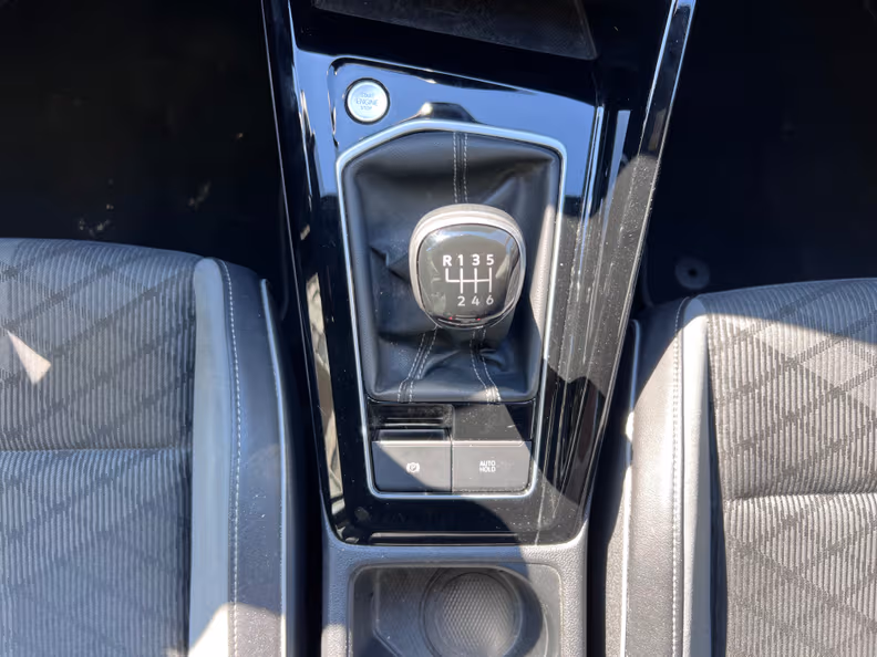 Volkswagen Golf - 16