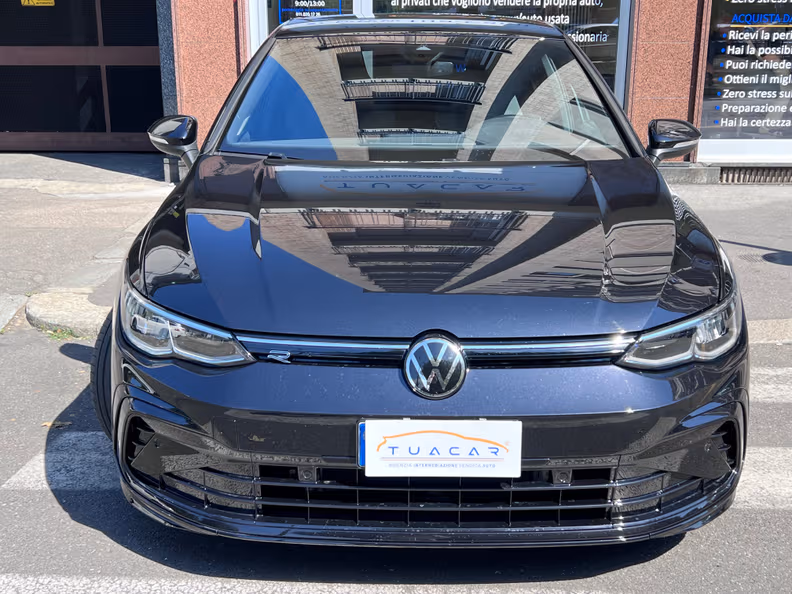 Volkswagen Golf - 2