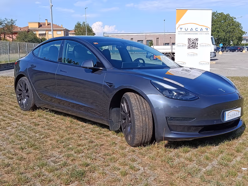 Tesla Model 3 - 3