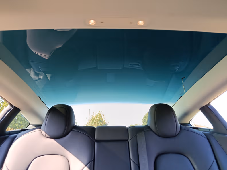 Tesla Model 3 - 32