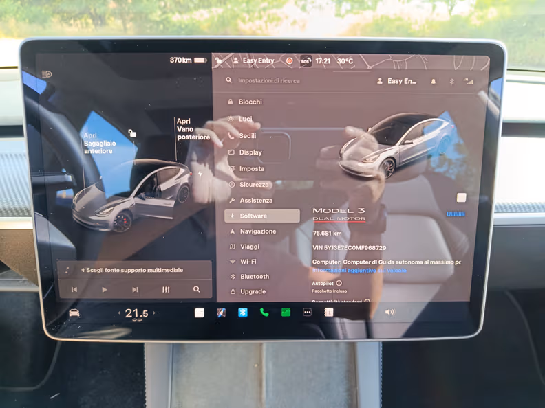 Tesla Model 3 - 16