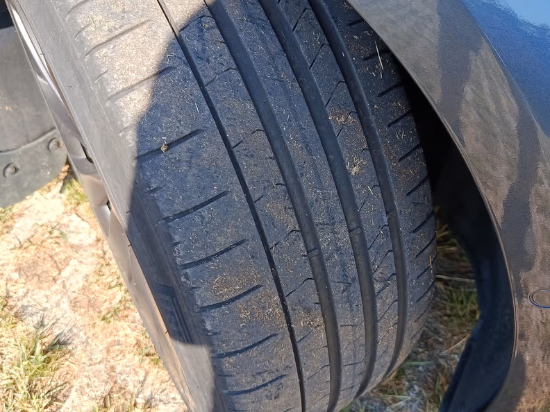 Tesla Model 3 - 40