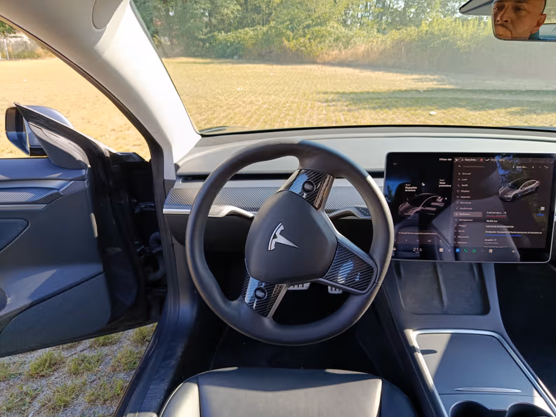 Tesla Model 3 - 30