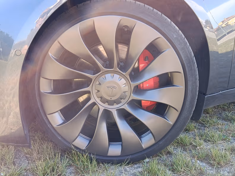 Tesla Model 3 - 36
