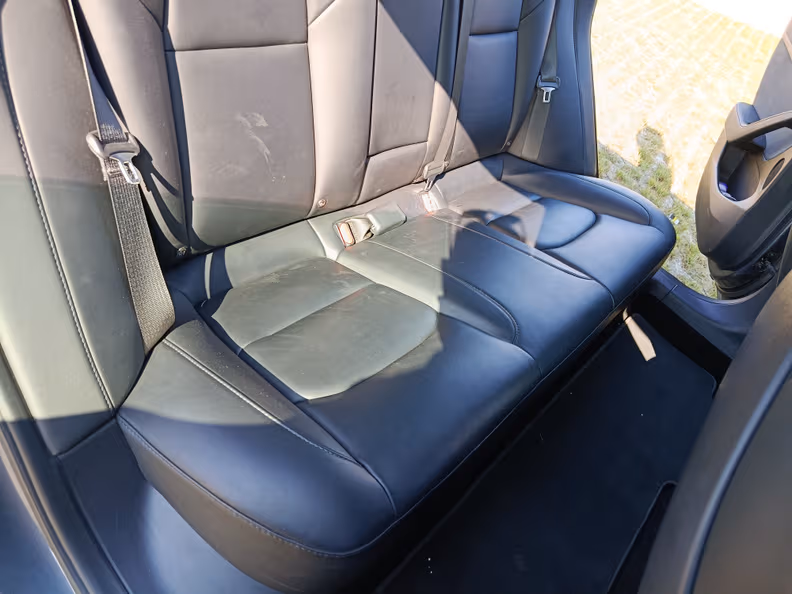 Tesla Model 3 - 25
