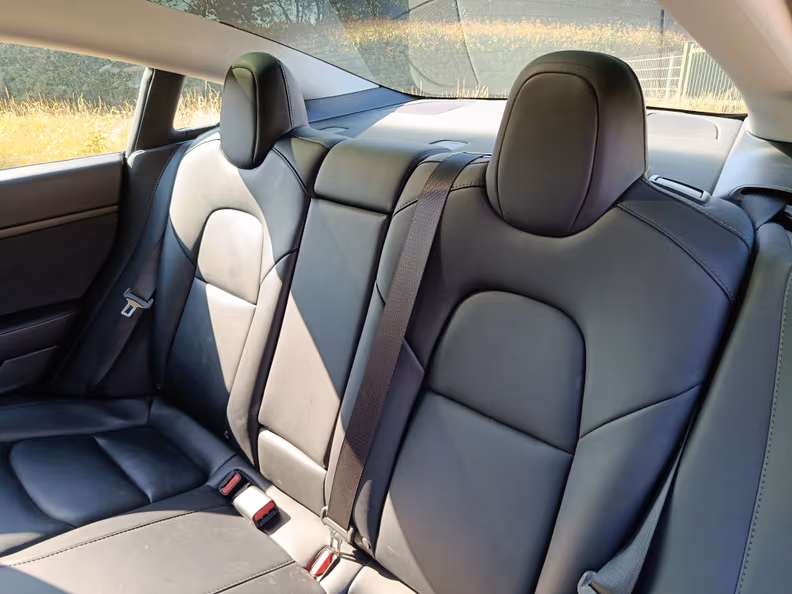 Tesla Model 3 - 21
