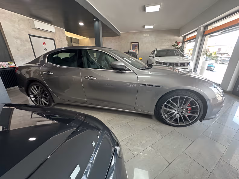 Maserati Ghibli - 6