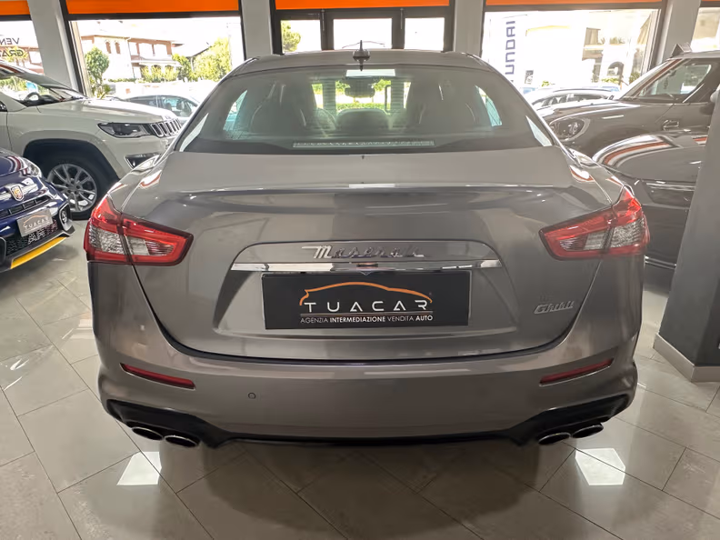 Maserati Ghibli - 4