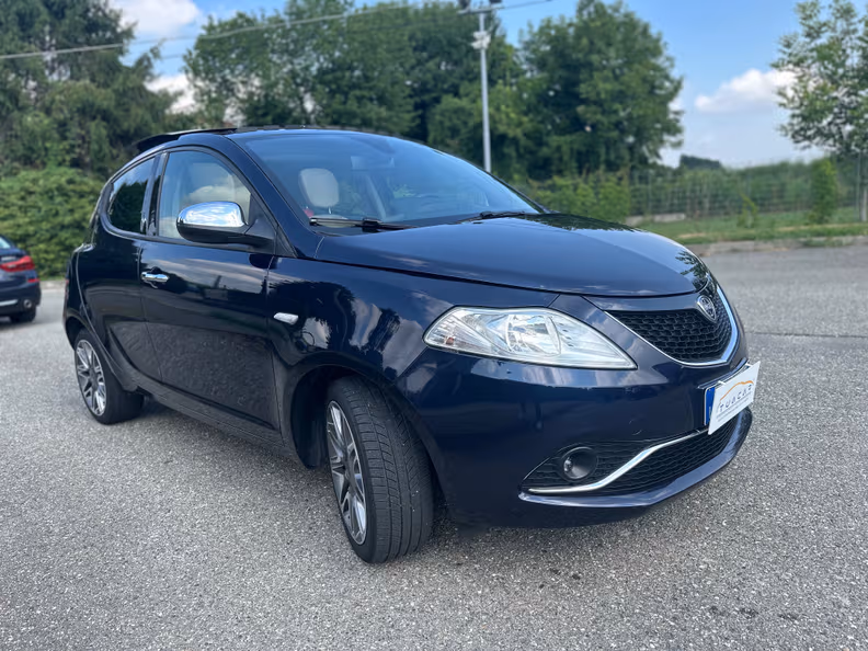 Lancia Ypsilon - 3