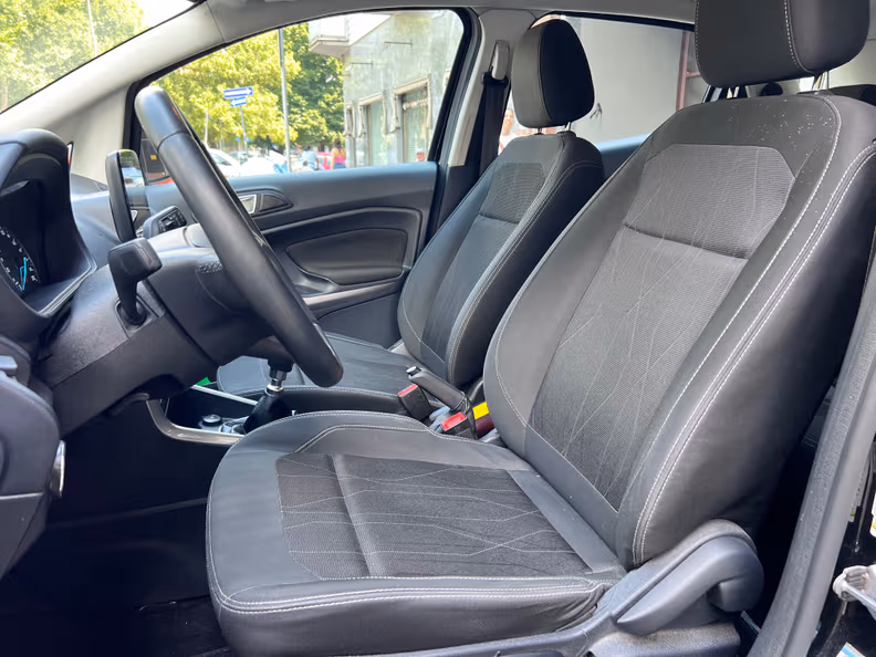 Ford EcoSport - 11