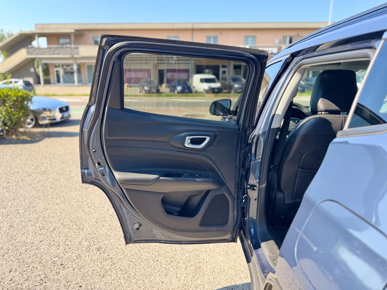 Jeep Compass - 22