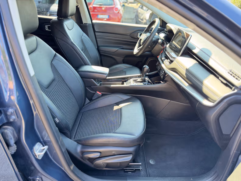 Jeep Compass - 25