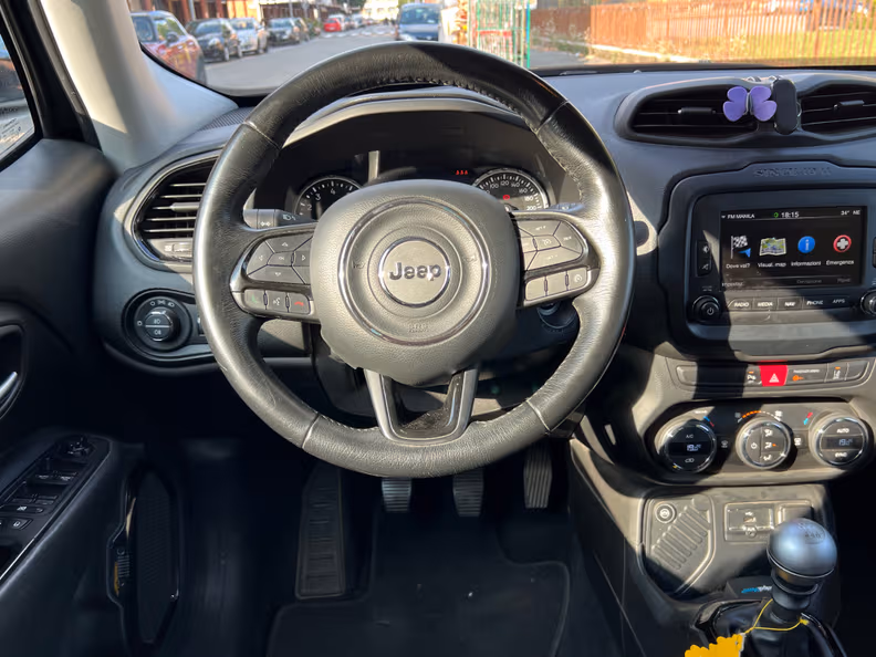Jeep Renegade - 12