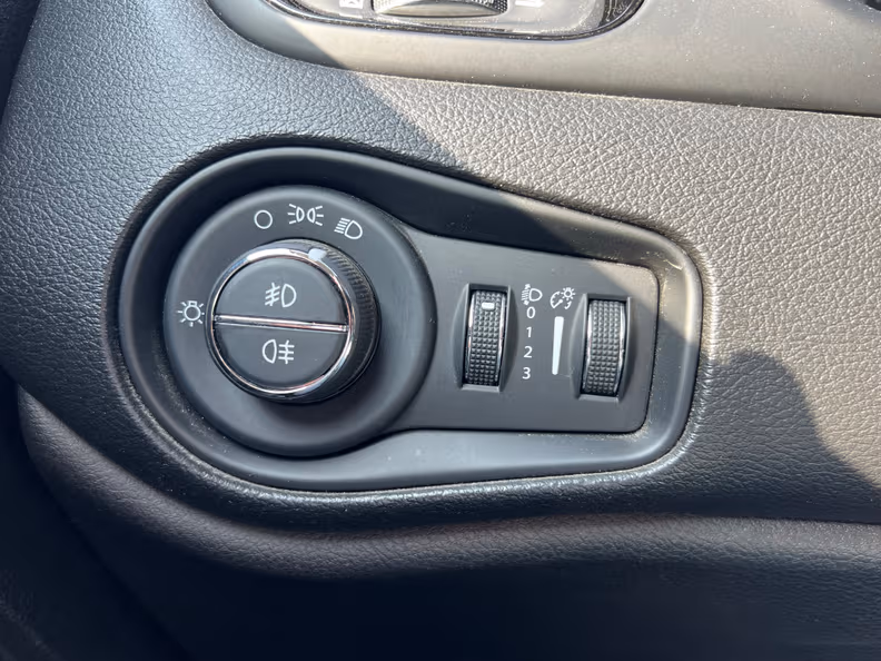 Jeep Renegade - 17
