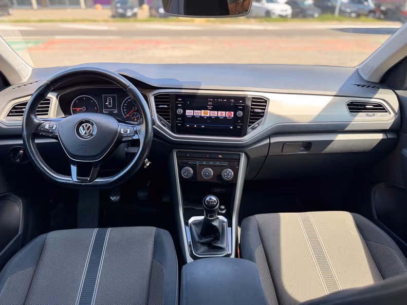 Volkswagen T-ROC - 21