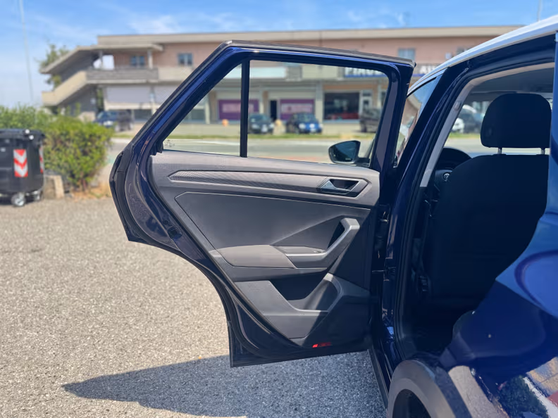 Volkswagen T-ROC - 22
