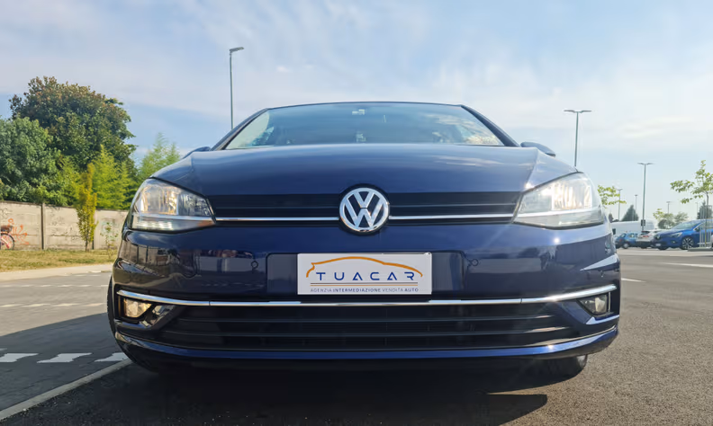 Volkswagen Golf - 11