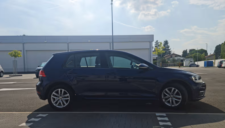 Volkswagen Golf - 4