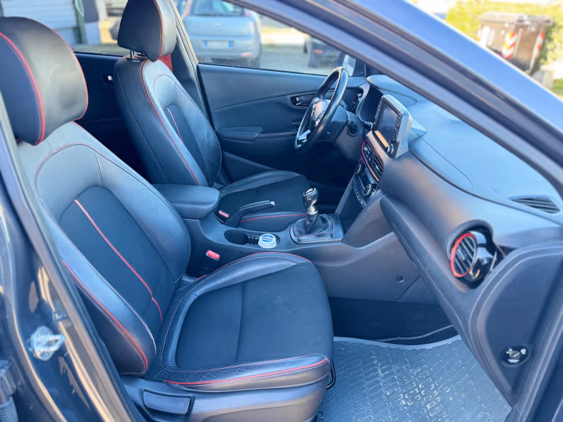 Hyundai Kona - 24