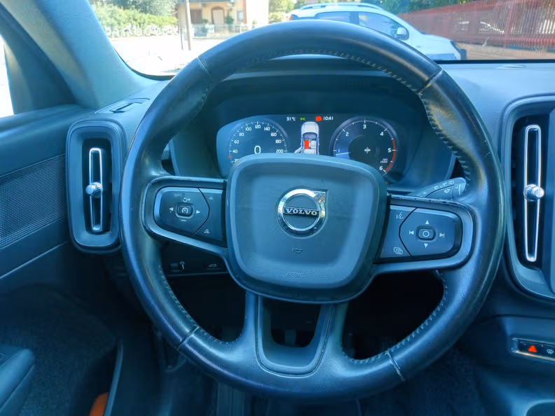 Volvo XC40 - 31