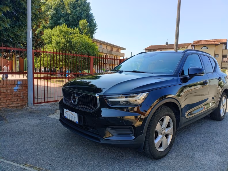 Volvo XC40 - 17