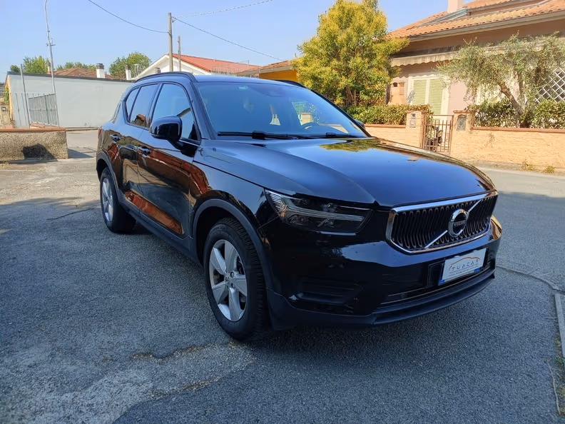 Volvo XC40 - 3