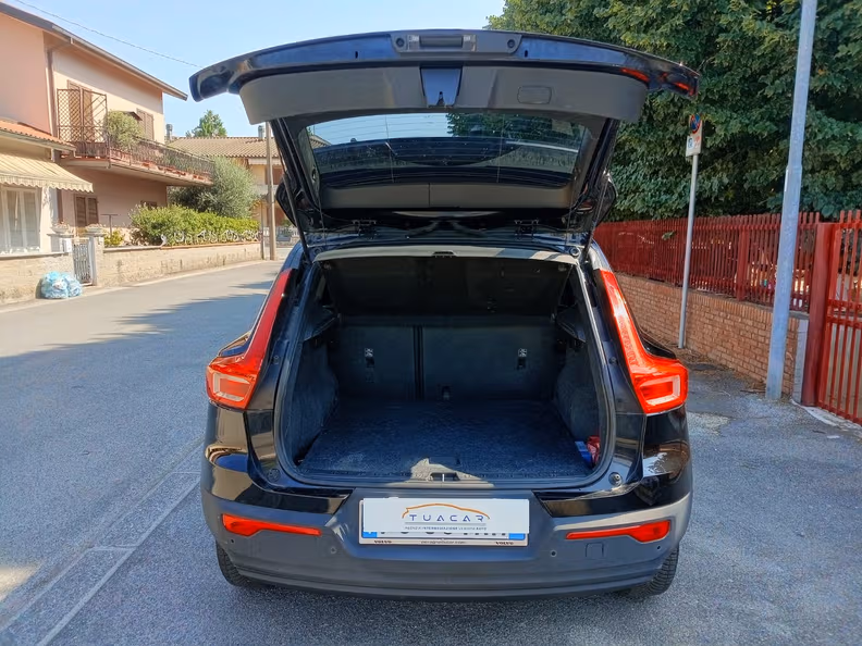 Volvo XC40 - 14