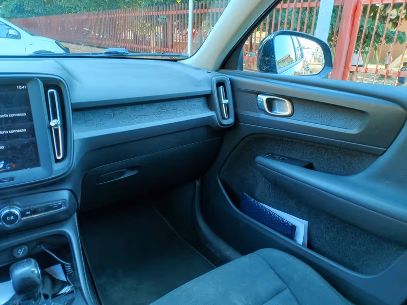 Volvo XC40 - 38