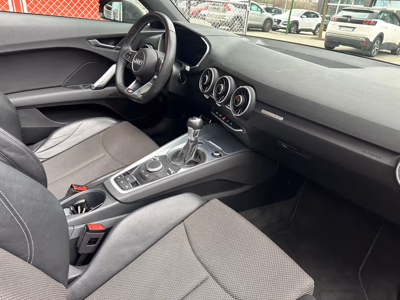 Audi TT - 16