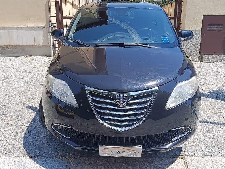 Lancia Ypsilon - 2