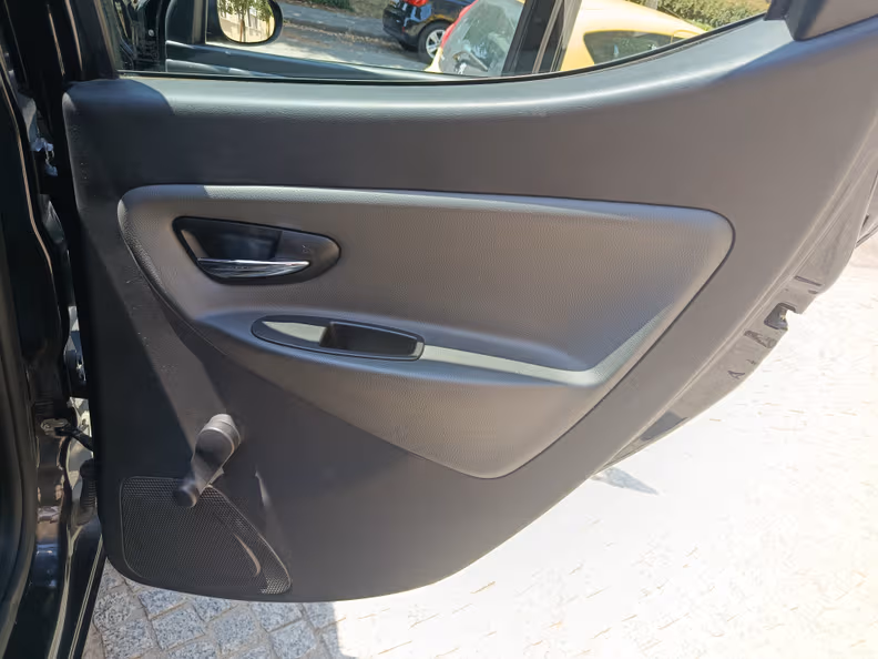 Lancia Ypsilon - 33