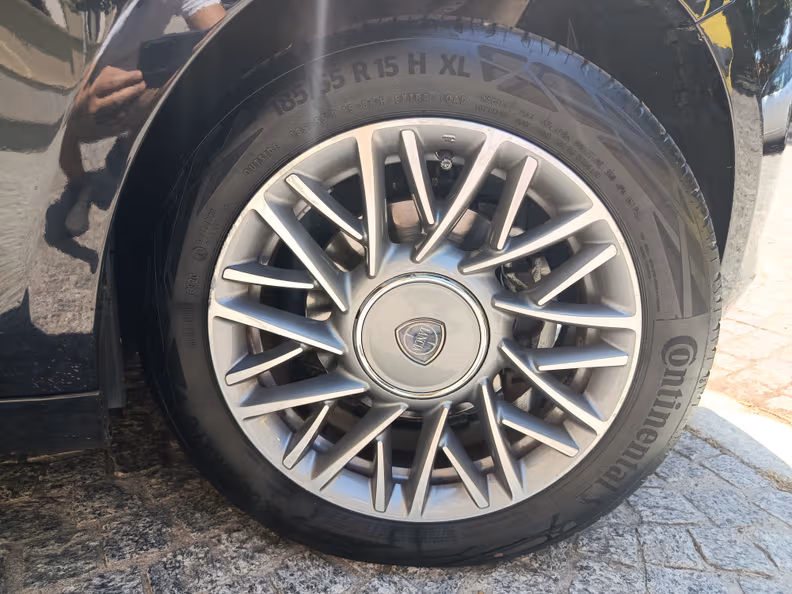 Lancia Ypsilon - 38