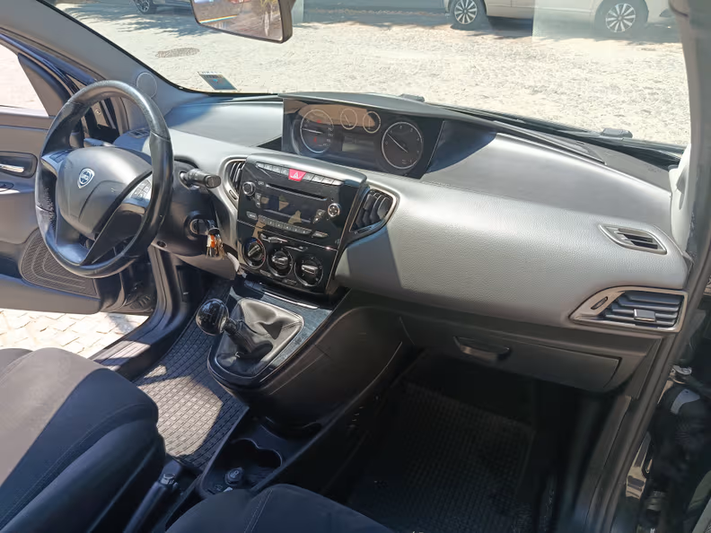 Lancia Ypsilon - 20