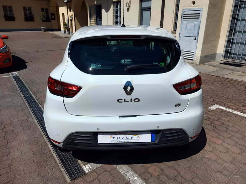 Renault Clio - 6