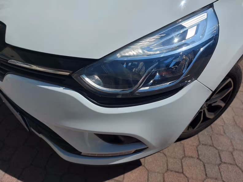 Renault Clio - 9