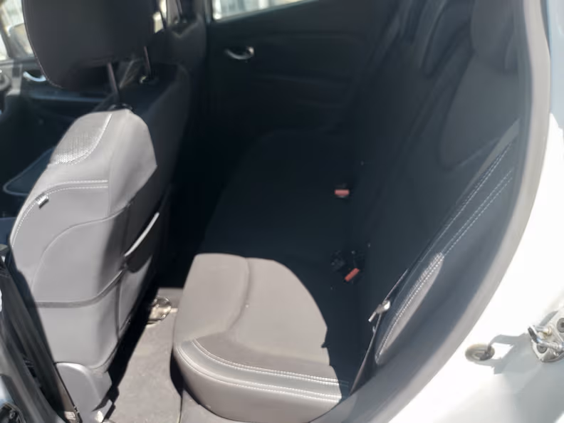 Renault Clio - 19