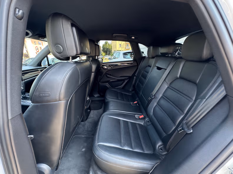 Porsche Macan - 26