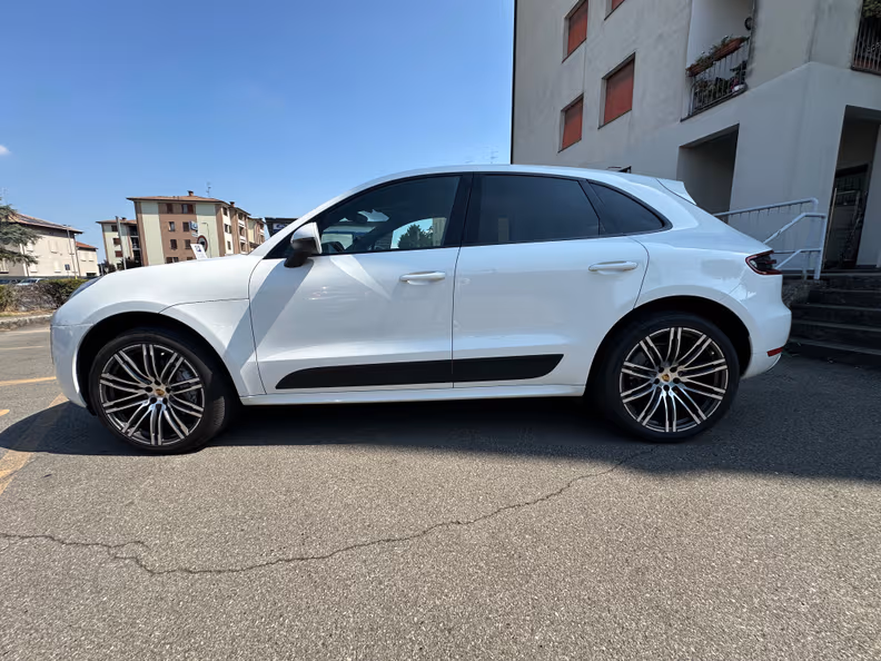 Porsche Macan - 2