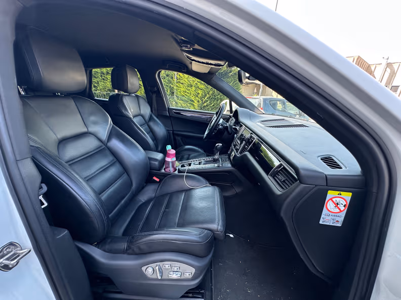 Porsche Macan - 30