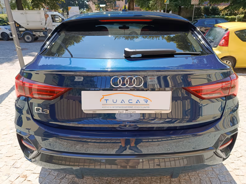 Audi Q3 - 6
