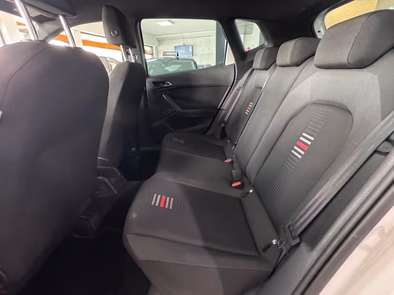 Seat Arona - 8