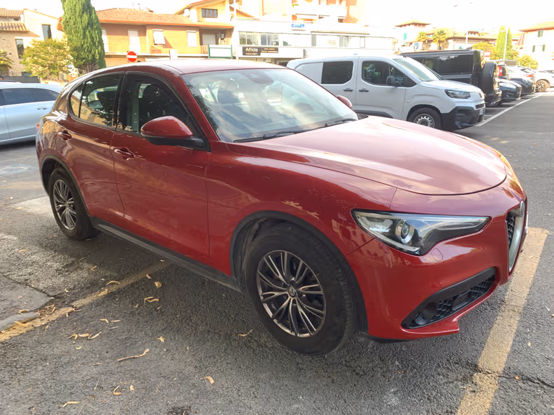 Alfa Romeo Stelvio - 9