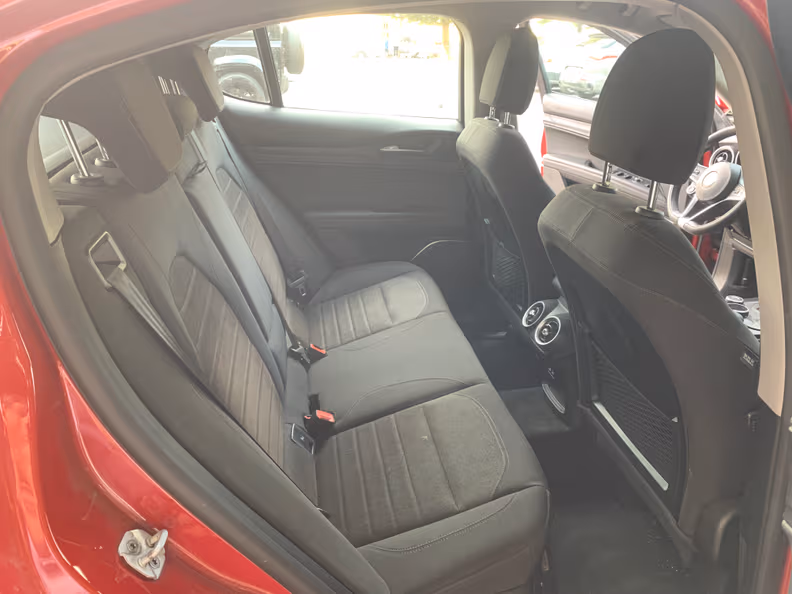 Alfa Romeo Stelvio - 37