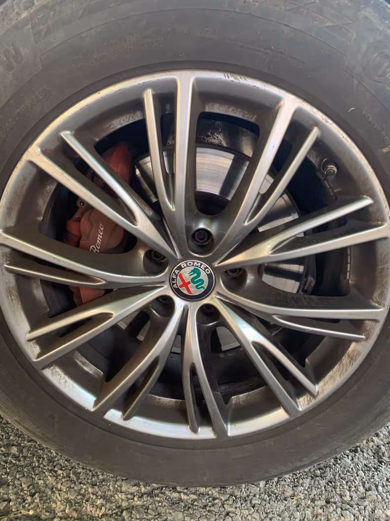 Alfa Romeo Stelvio - 14