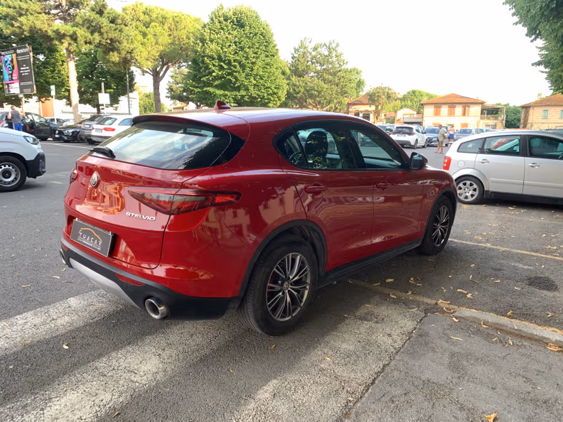 Alfa Romeo Stelvio - 6