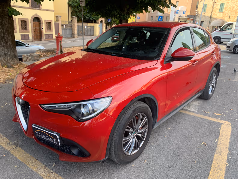 Alfa Romeo Stelvio - 12